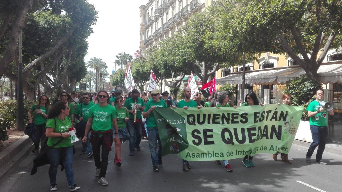 Manifestación de docentes interinos, que irán a la huelga indefinida a partir del lunes ,14 de mayo.