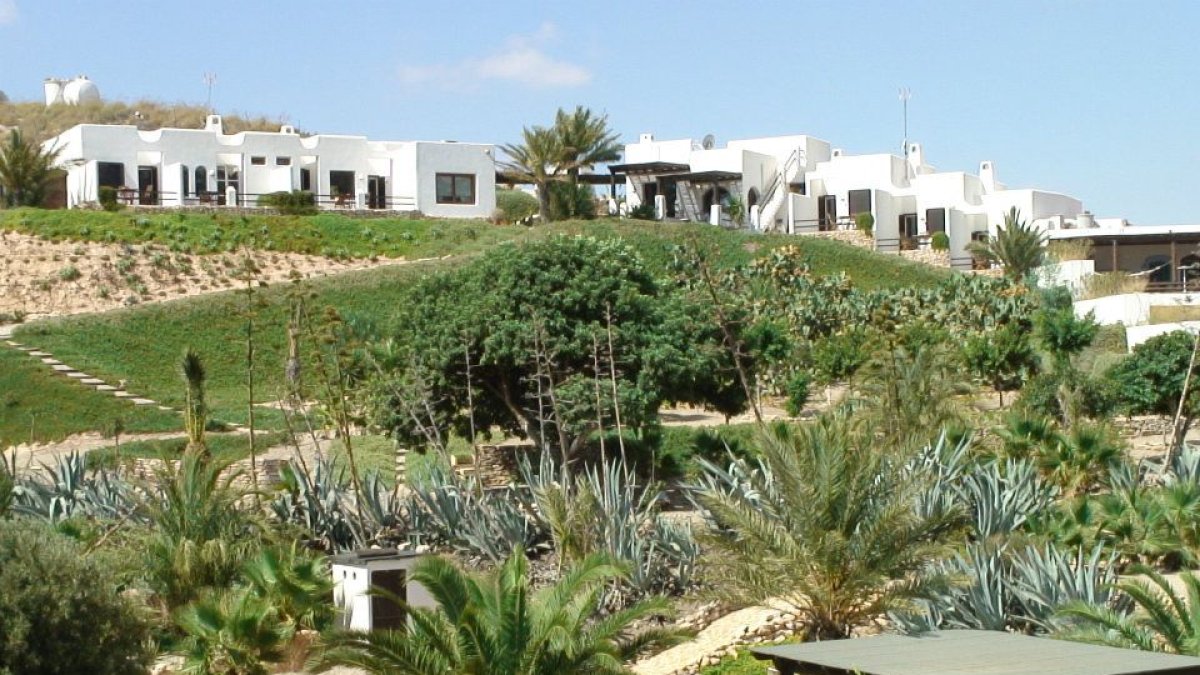 La Almendra y El Gitano es un establecimiento rural que cuenta con ocho modernas habitaciones