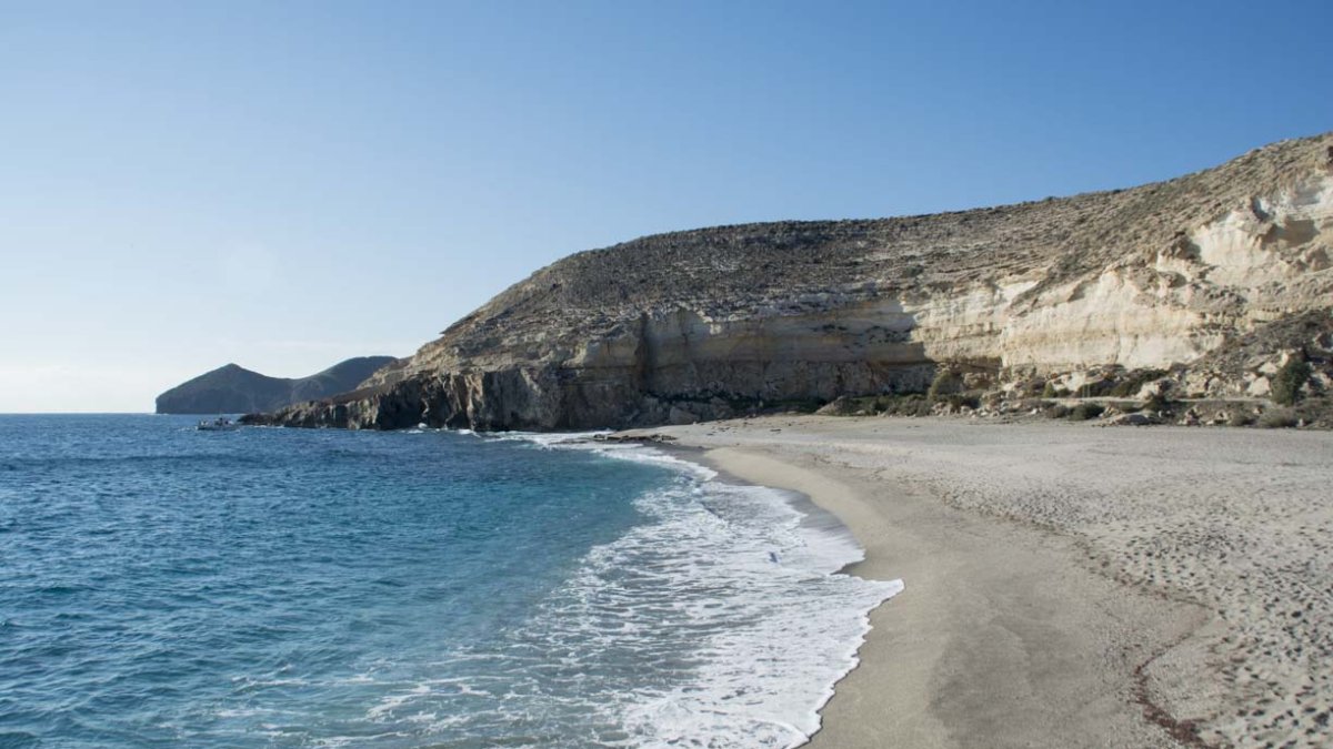 La playa del Corral de Carboneras es la única que estrena Bandera Azul en el Levante almeriense.