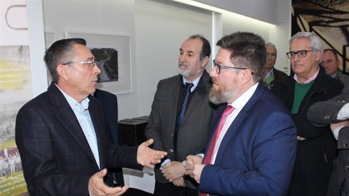 El consejero de Agricultura, Sánchez Haro, visita la comunidad de regantes almeriense El Saltador.