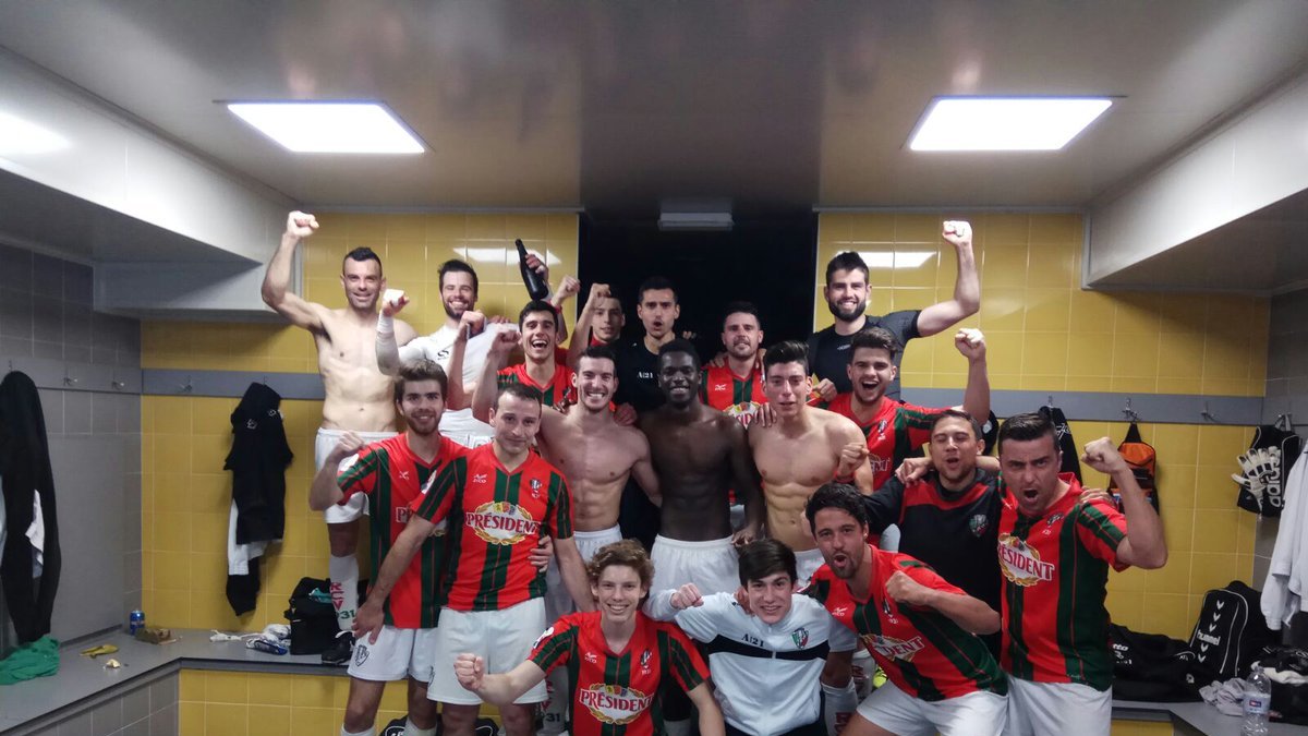 El Villalbés, celebrando la clasificación para el play off.