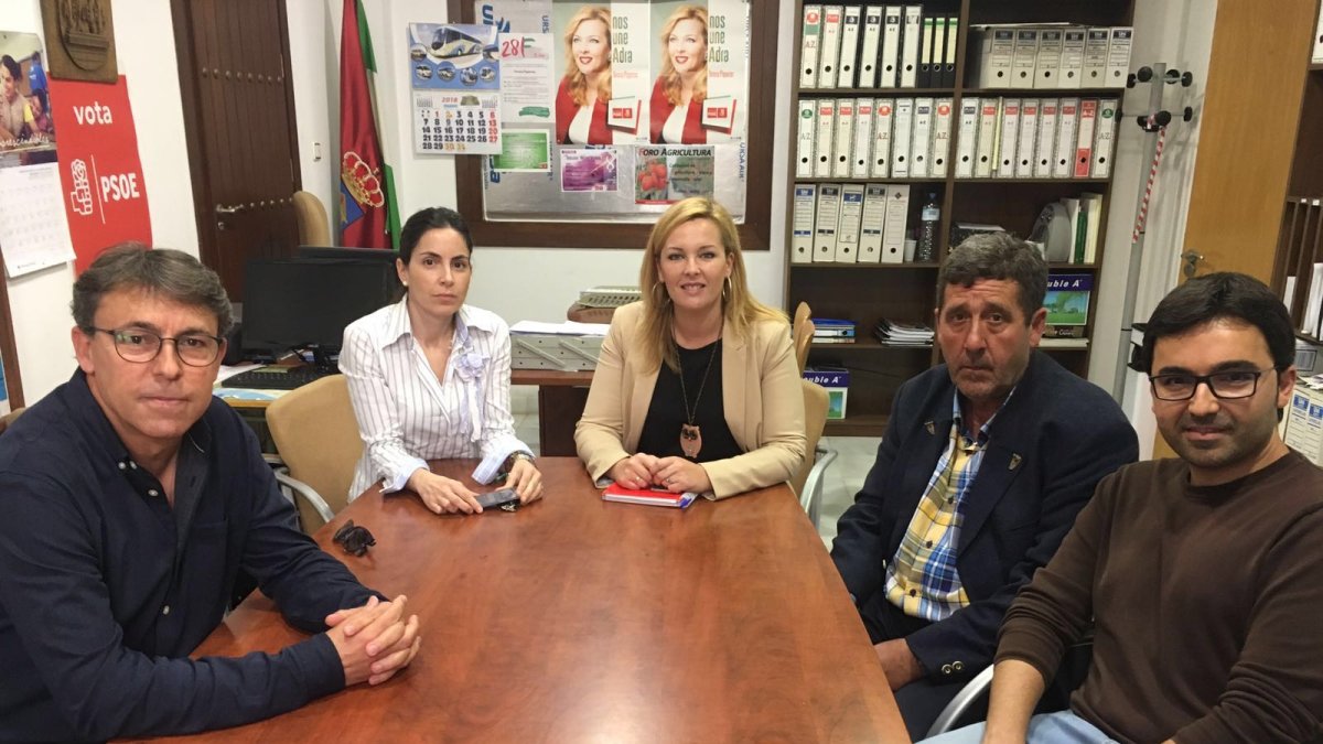 Reunión mantenida entre PSOE, Plataforma y el administrador de la sociedad.