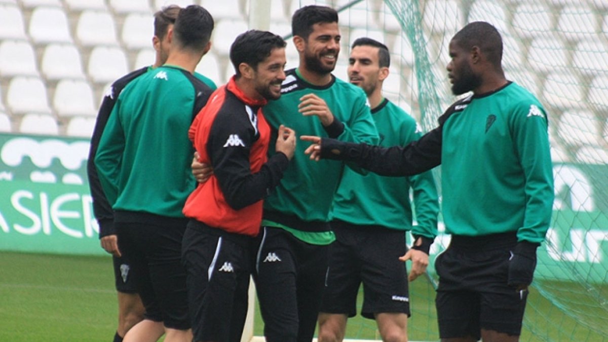Aythami Artiles entrenando con el Córdoba.