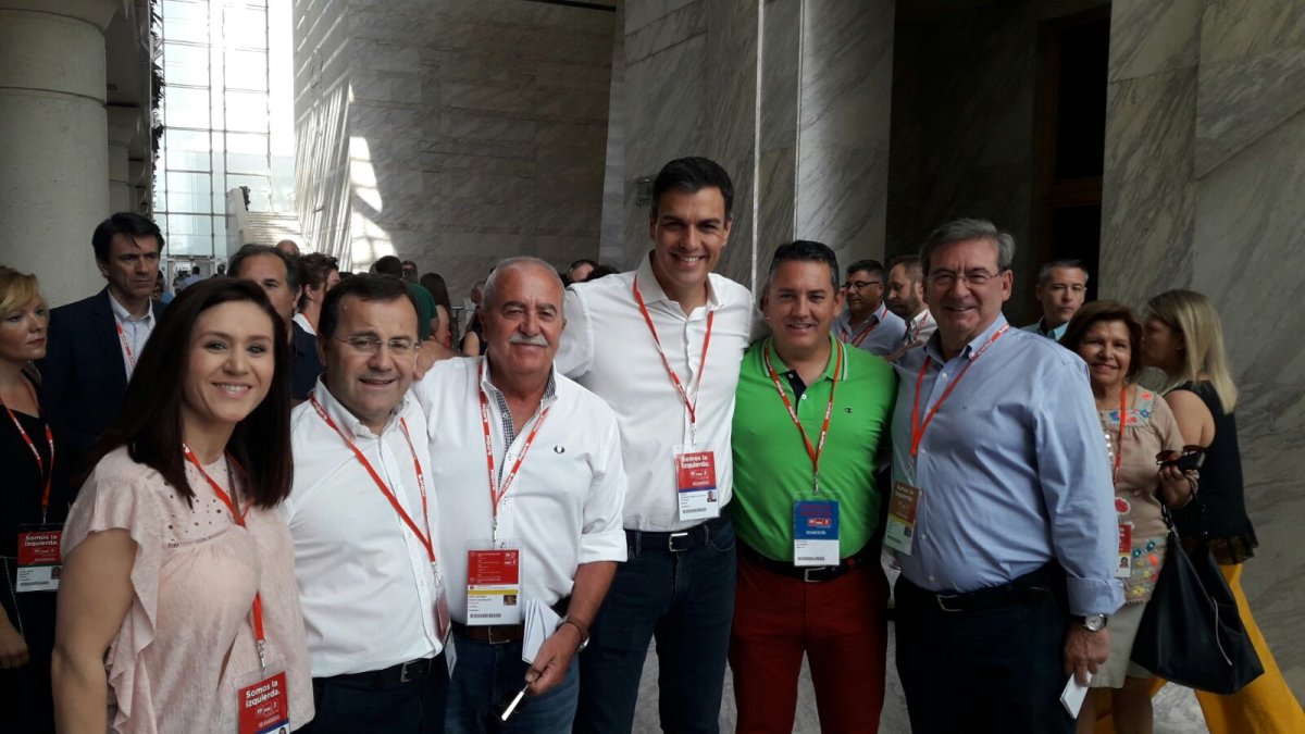 Miembros del PSOE de Almería con Pedro Sánchez.