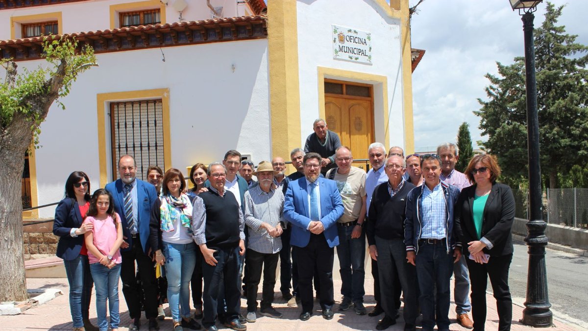 El consejero de Agricultura ayer en Vélez Blanco.