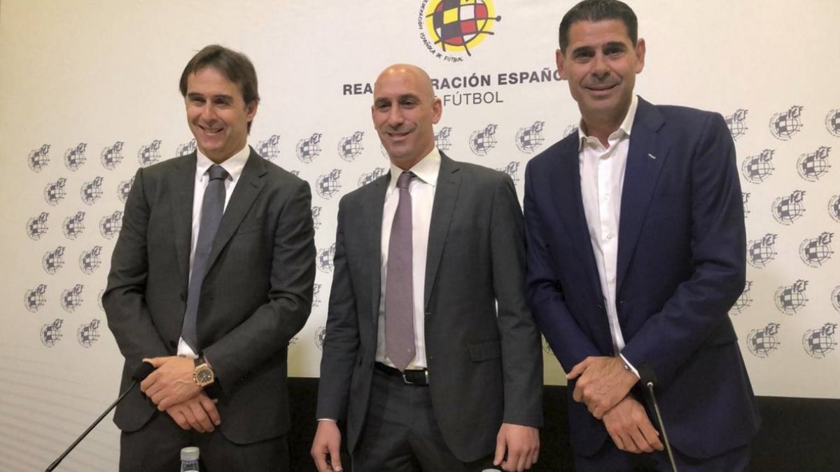 Rubiales con el seleccionador.