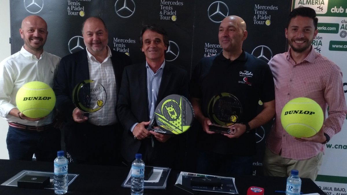 La presentación del XX Torneo Saveres ha sido en el Club Natación Almería.