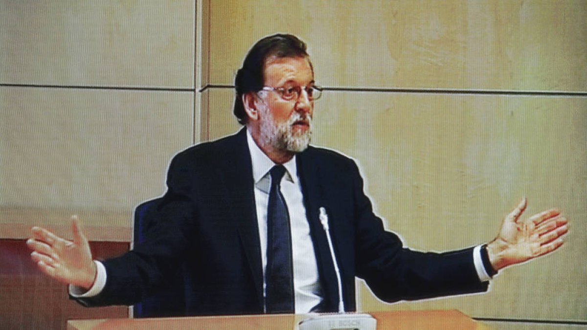 Rajoy durante su declaración ante el juez.