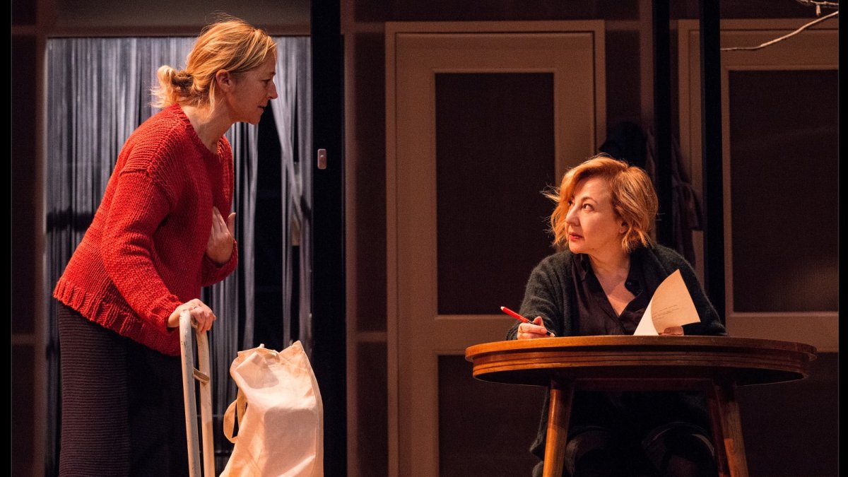 Escena de la obra que Machi comparte con otra gran actriz, Pilar Castro.