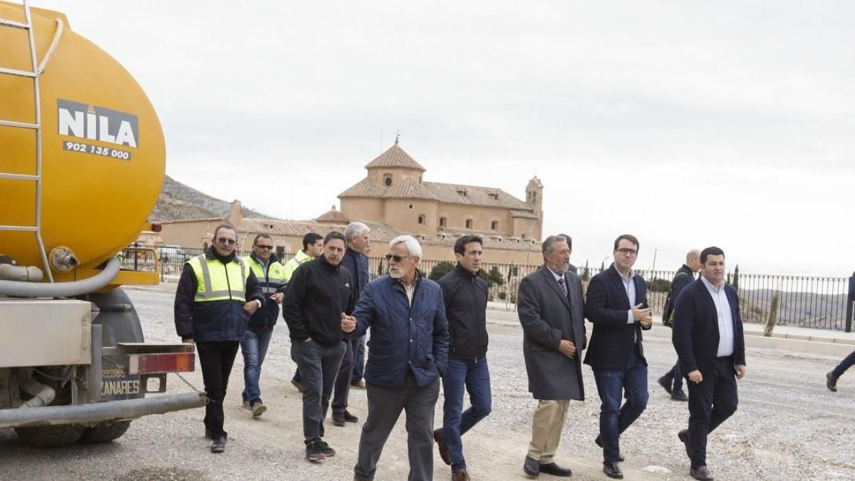 Visita a las obras en el Santuario de El Saliente.