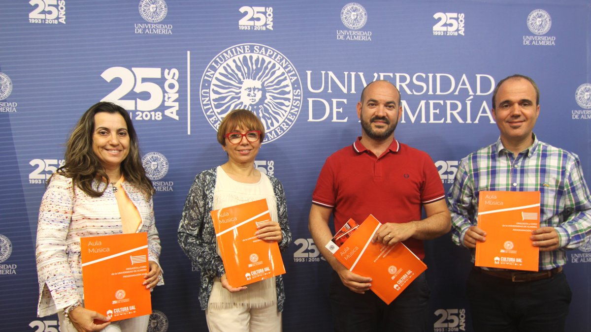 Presentación de la Orquesta, que nace al amparo de los actos del 25 aniversario