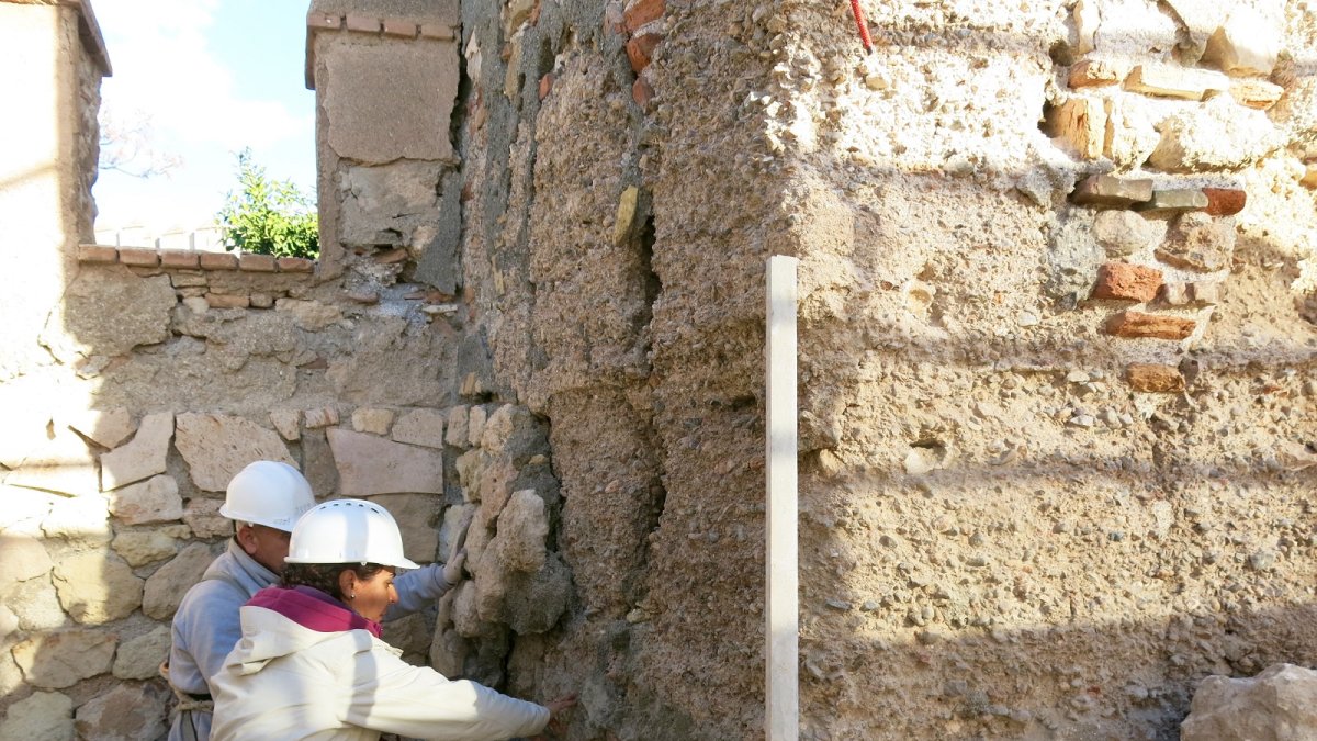 Trabajos en el Bastión Sur de la Alcazaba.