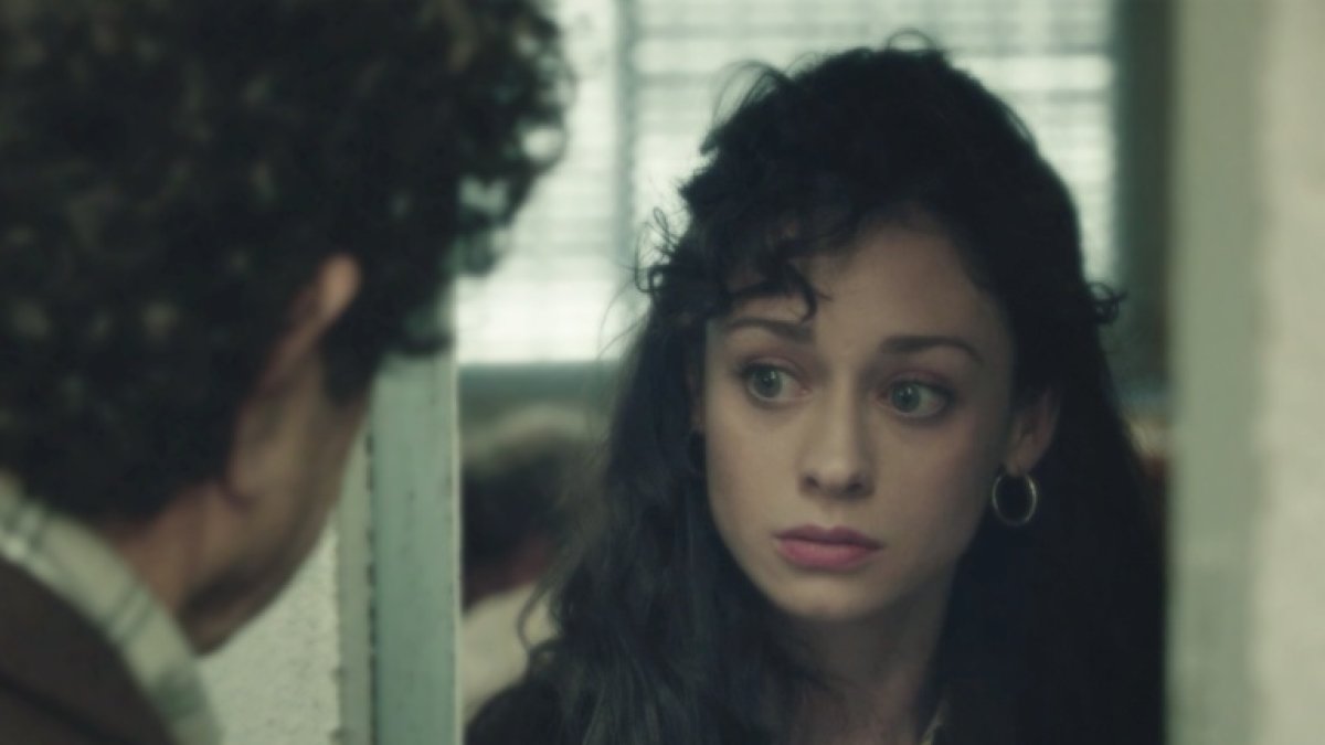 Elena Rivera da vida a Karina en la serie de TVE.