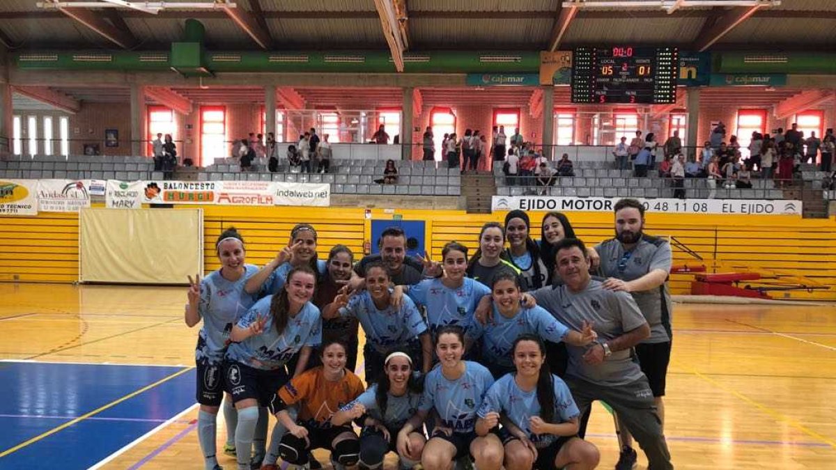 Las jugadoras celestes han salvado la categoría.