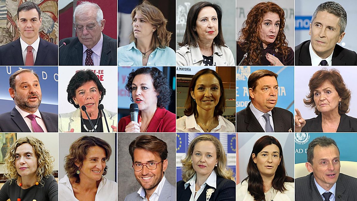 Pedro Sánchez, presidente del Gobierno, junto a los hombres y mujeres que forman su Gobierno.