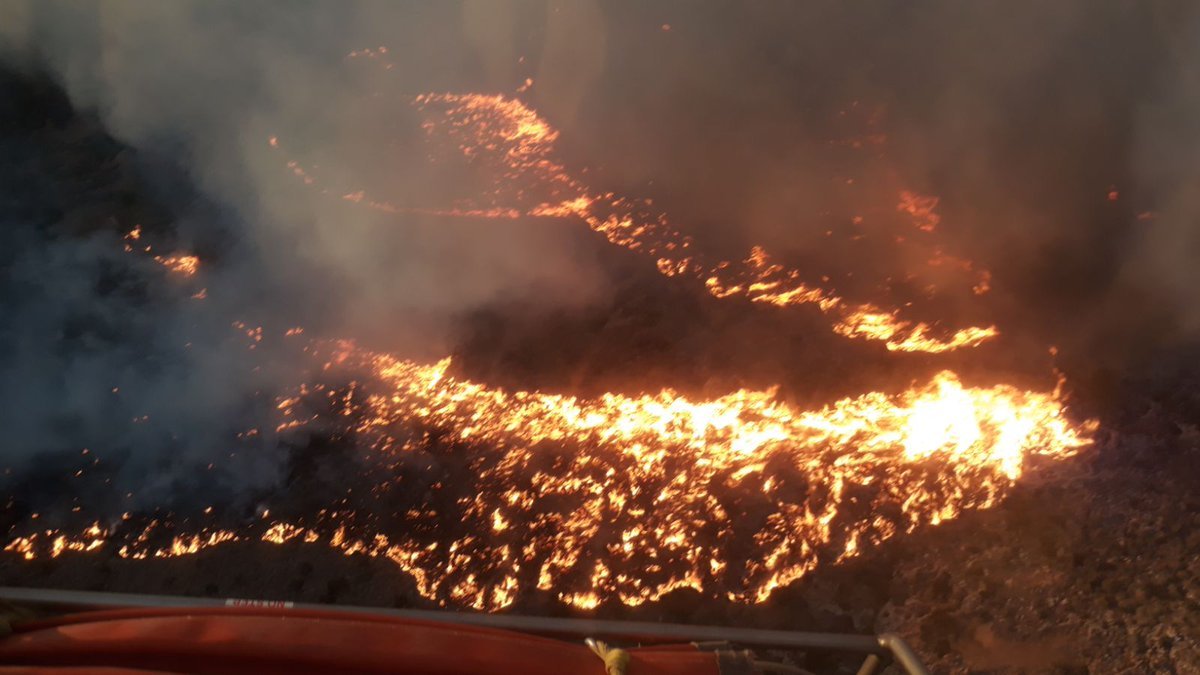 Imagen del incendio durante la pasada noche en una imagen difundida por el Infoca.