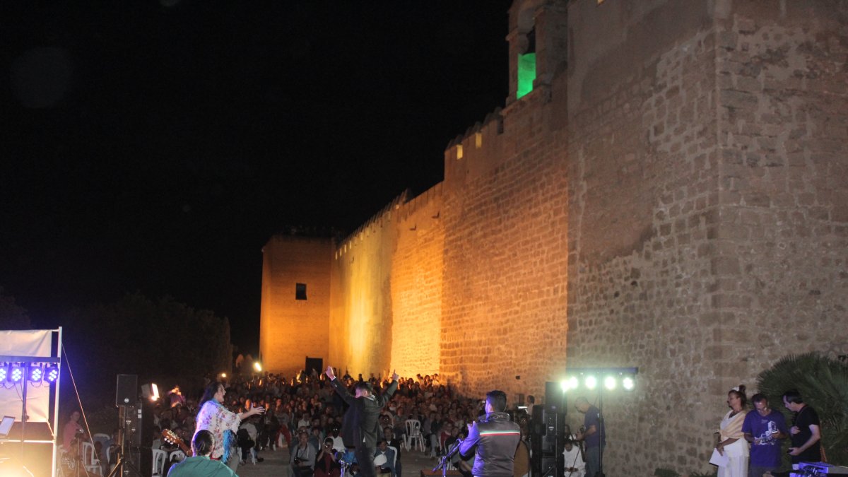 Cientos de personas serán espectadores y partícipes de una noche mágica en la Alcazaba.