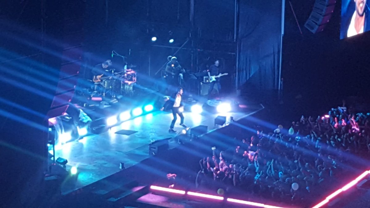 David Bisbal sobre el escenario instalado en la Plaza de Toros.