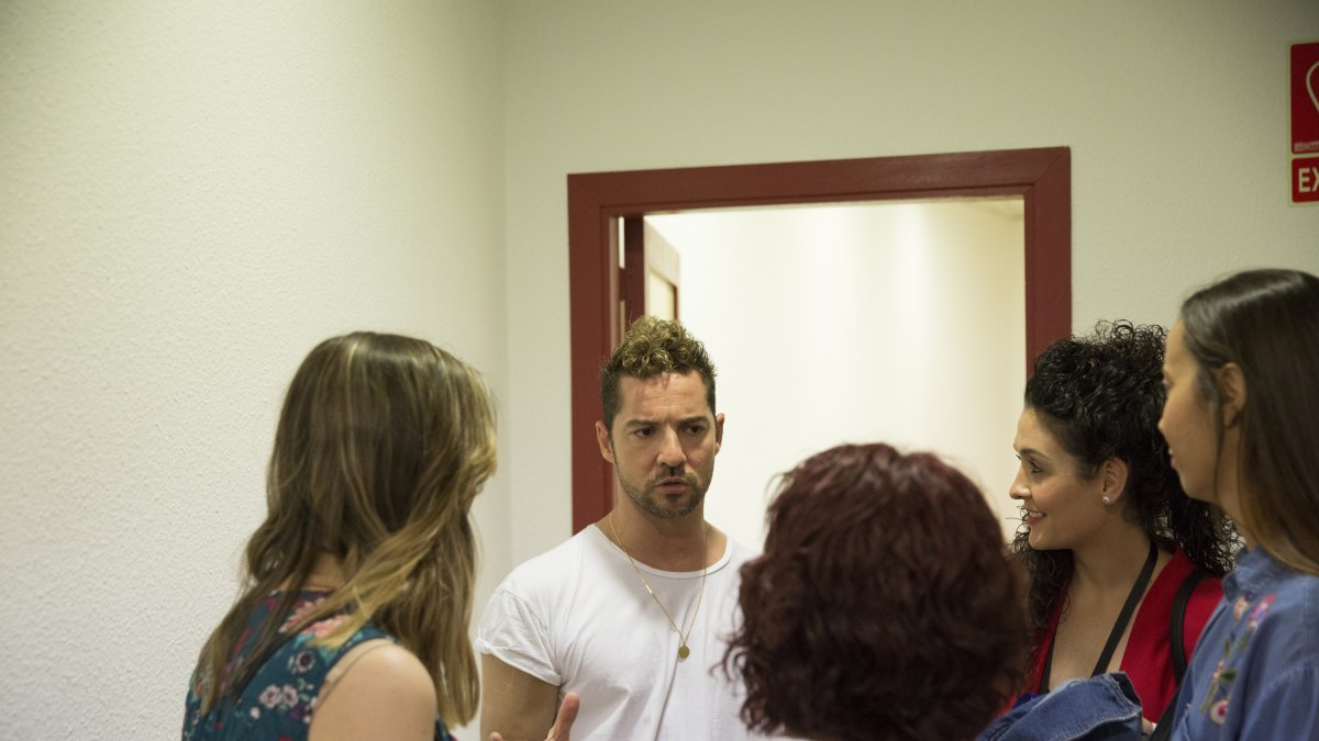 Bisbal se encontro con algunos fans momentos antes de su concierto en Roquetas.