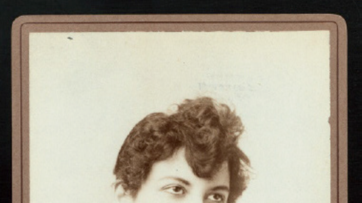 Retrato de Carmen Doucet, ‘Carmencita Daucet’, captado por Napoleón Sarony.