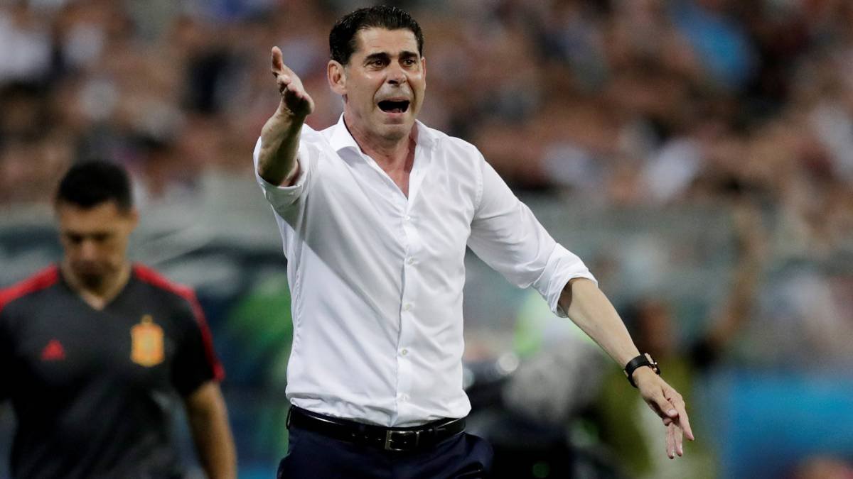 Fernando Hierro en su debut como seleccionador.