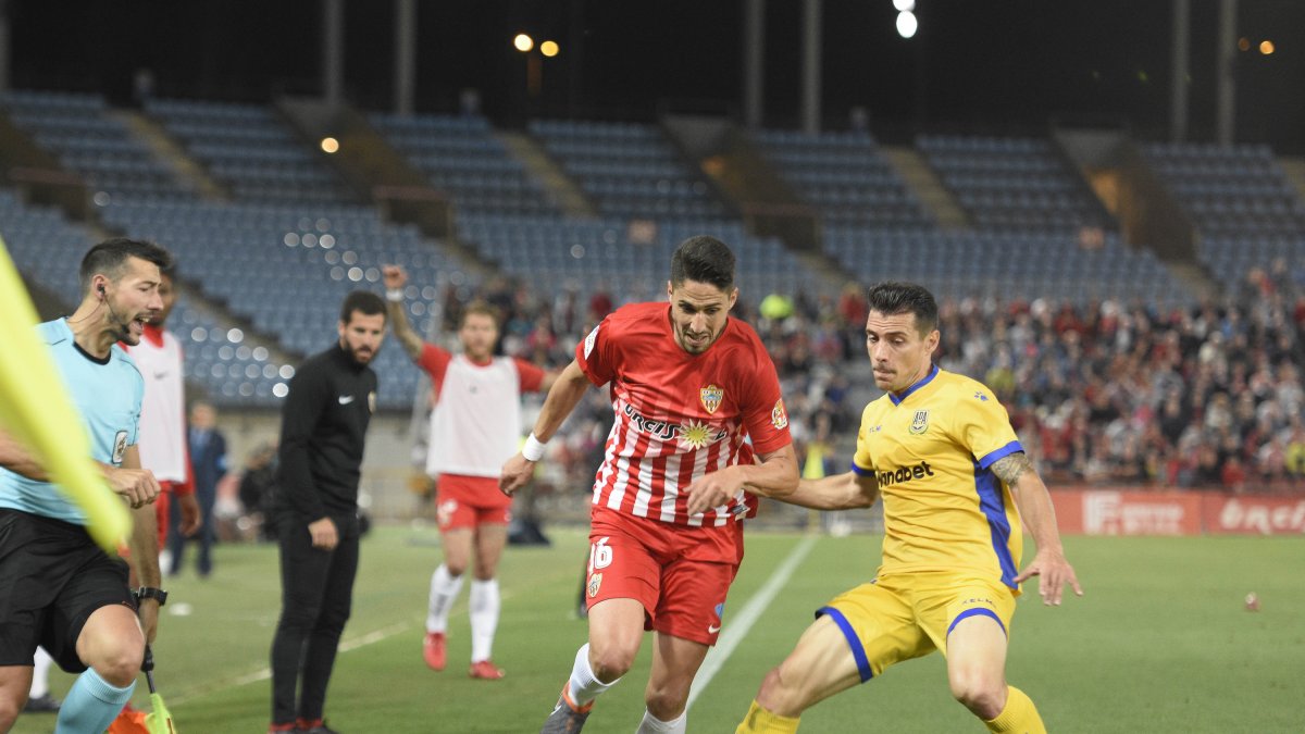 Fidel Chaves en el partido contra el Alcorcón.