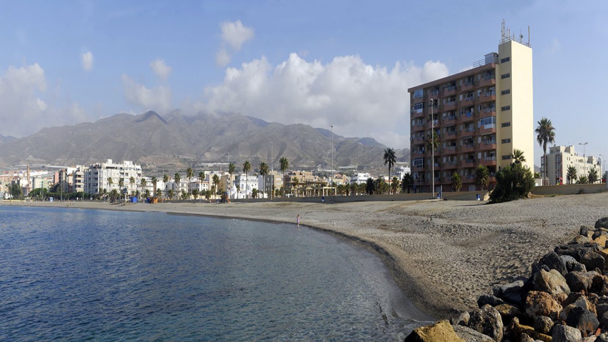 Playa San Nicolás de Adra que ha recibido la ‘Q’,