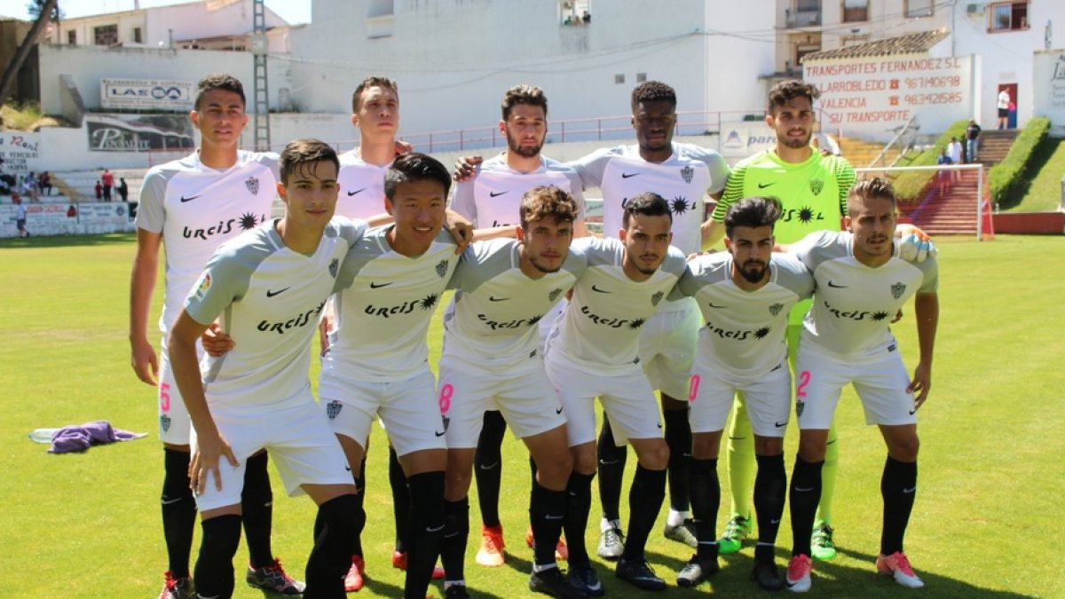 Los niños del Almería son un tesoro para el presidente,