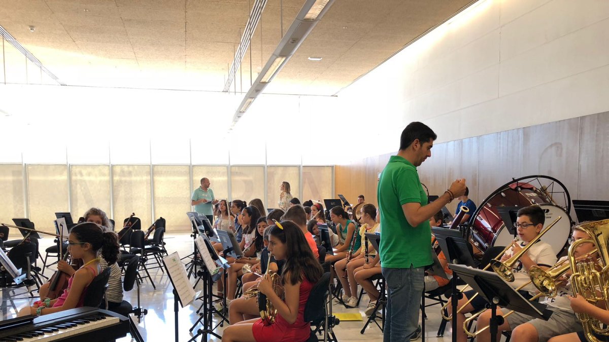 Instante de la convivencia de la OIAL en El Toyo.