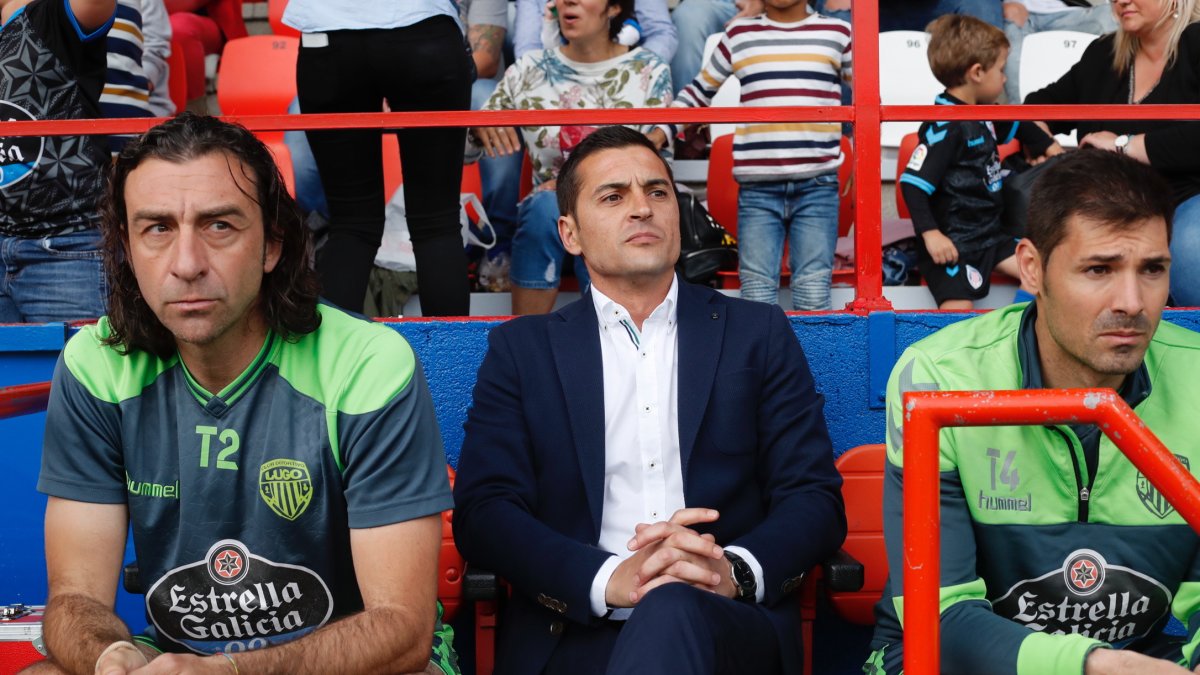 Curioso que Francisco esté sin equipo a día de hoy.