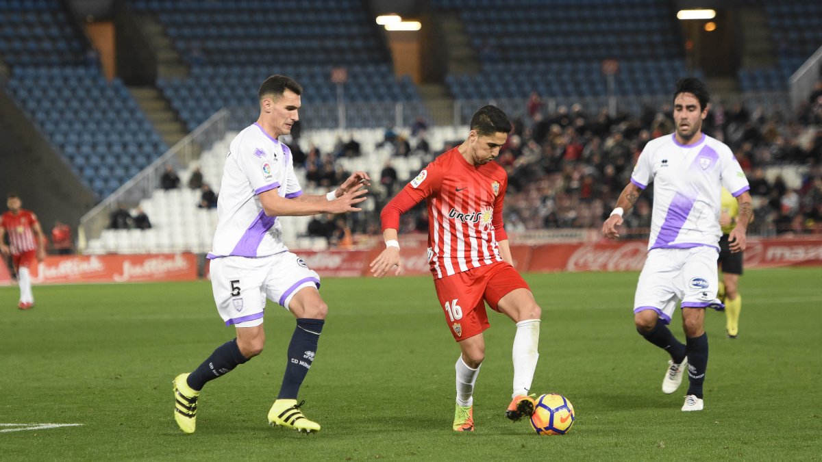 Fidel Chaves en el Almería-Numancia.