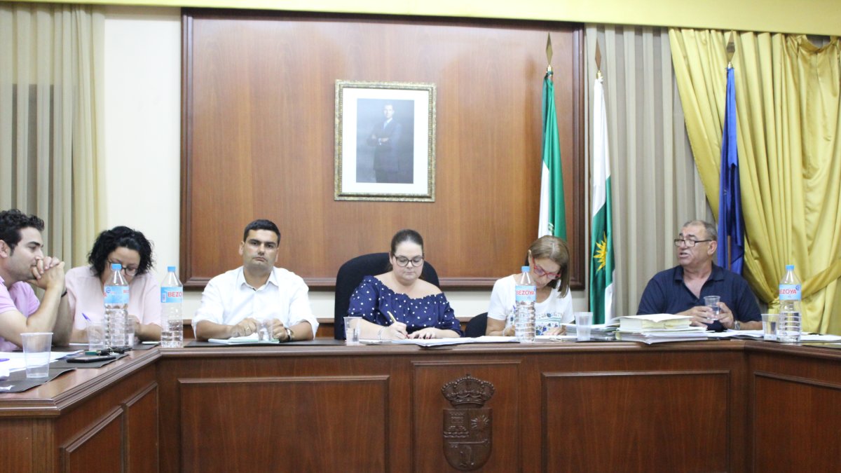 Arturo Grima, a la derecha, será representante en Basuras y Bomberos.