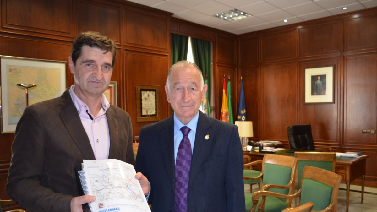 El alcalde de Oria con el presidente de Diputación.