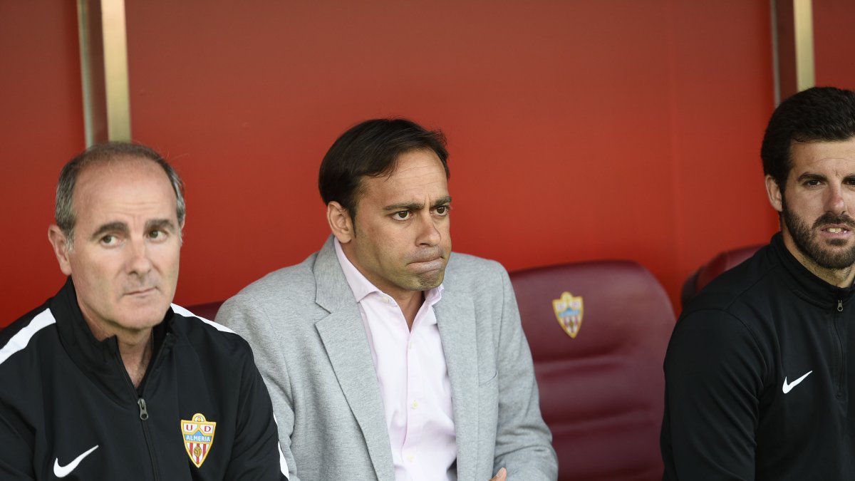 Fran Fernández continuará en el Almería.