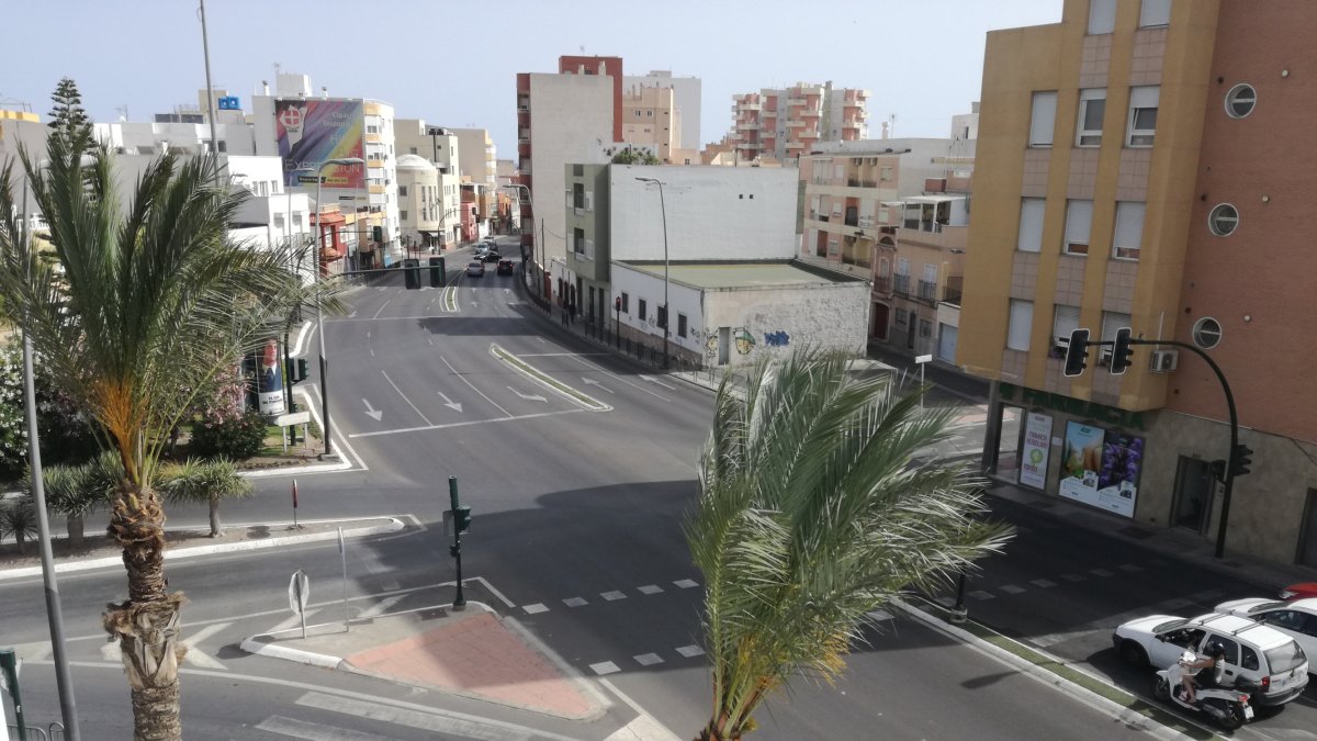 El actual cruce, con numerosas intersecciones, será sustituido por una gran rotonda con cuatro puntos de acceso principales.