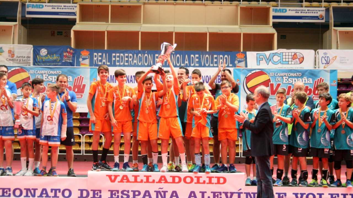 Los almerienses en lo más alto del podio.