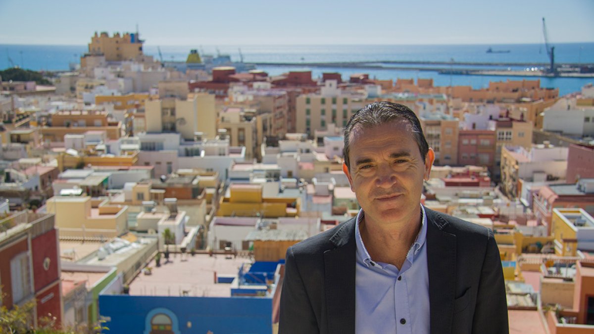 Pérez Navas abandona el Ayuntamiento de Almería.