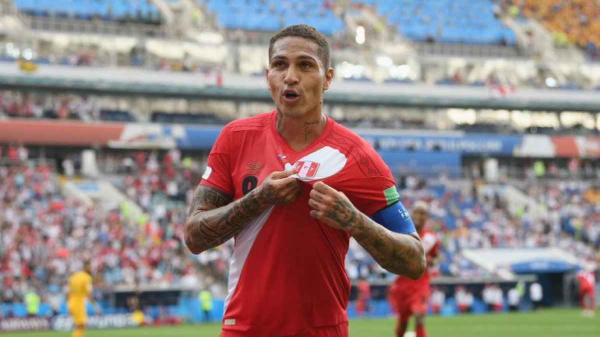 Guerrero celebra su gol ante Australia.