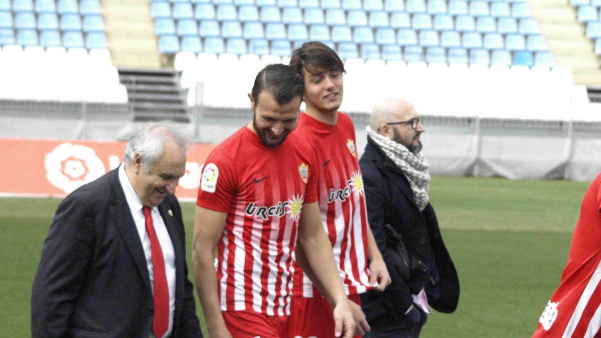 Alfonso García ha empezado su etapa más feliz: la de fichar.