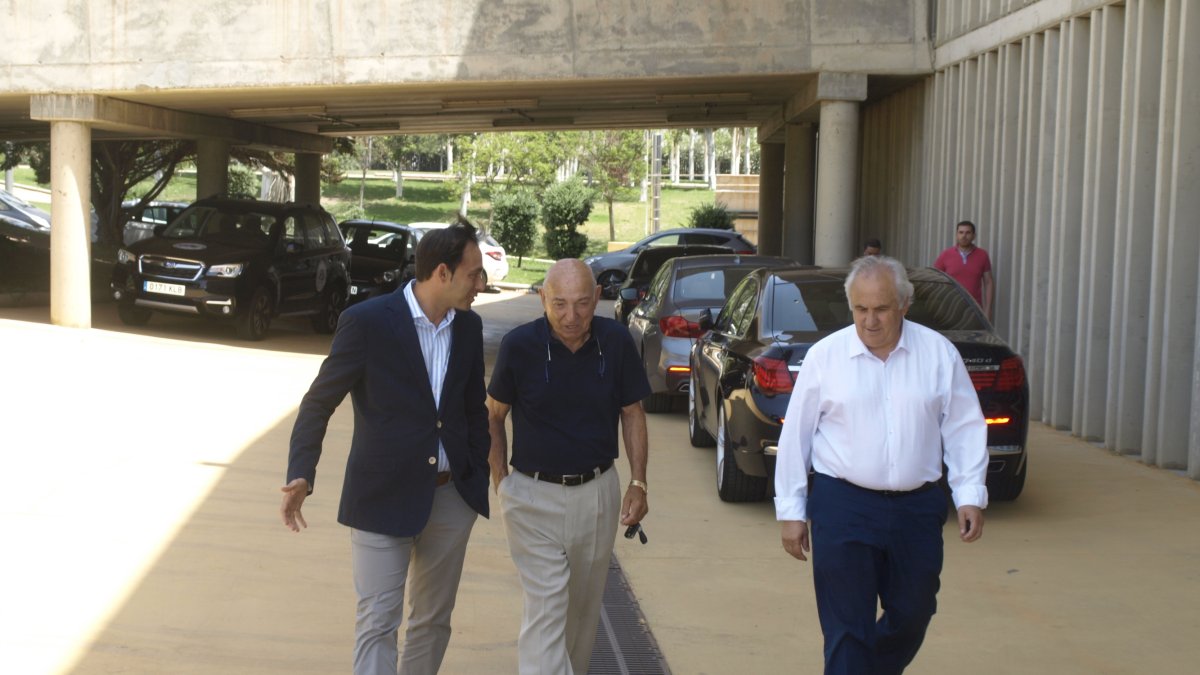 Fran Fernández con Luis Guillén y Alfonso García.