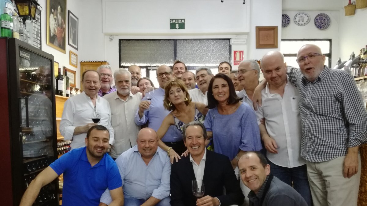 Algunos de los participantes de la cata en Almería