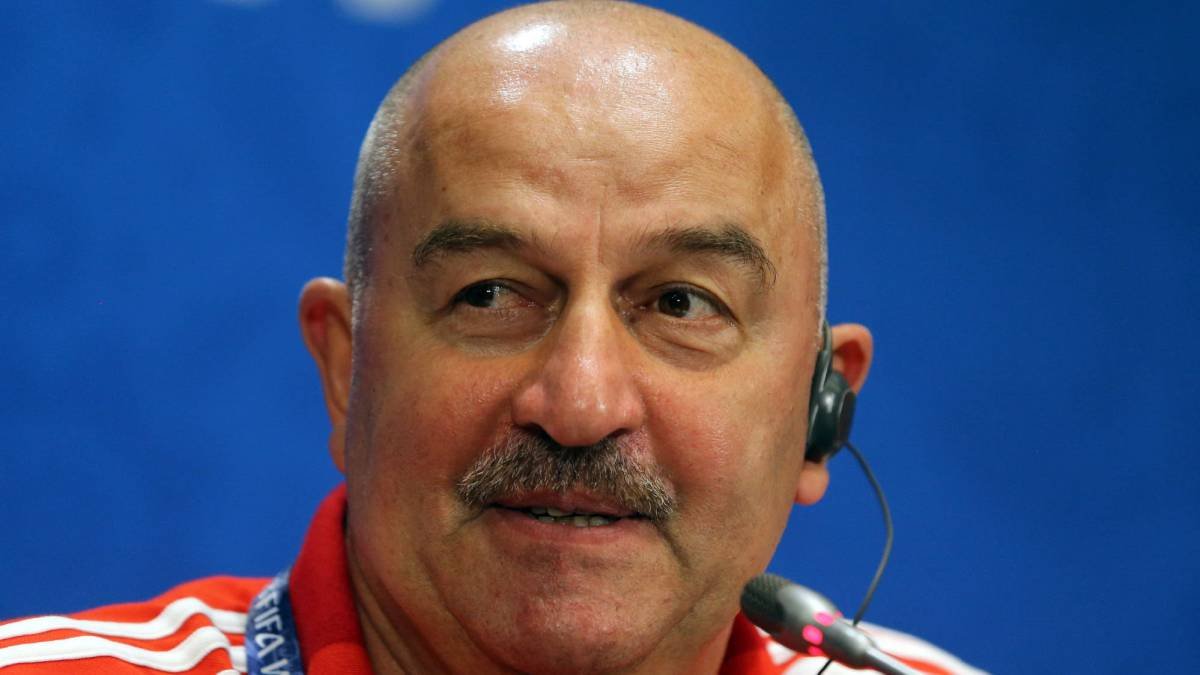El seleccionador ruso habla de La Roja de Hierro.
