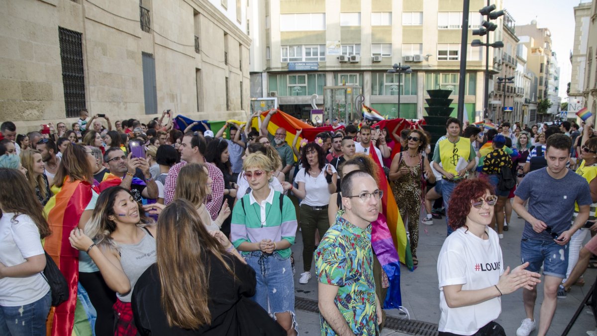 La marcha ha finalizado en la plaza Pablo Cazard con una gran fiesta.