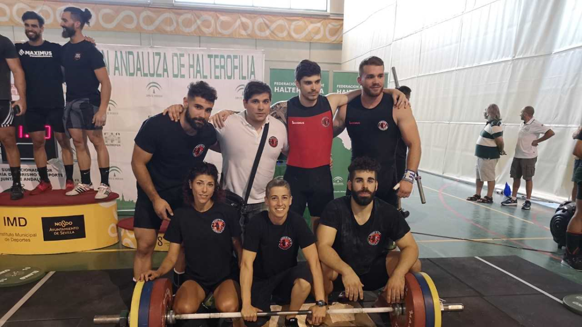 Un equipo plagado de medallas para Almería.