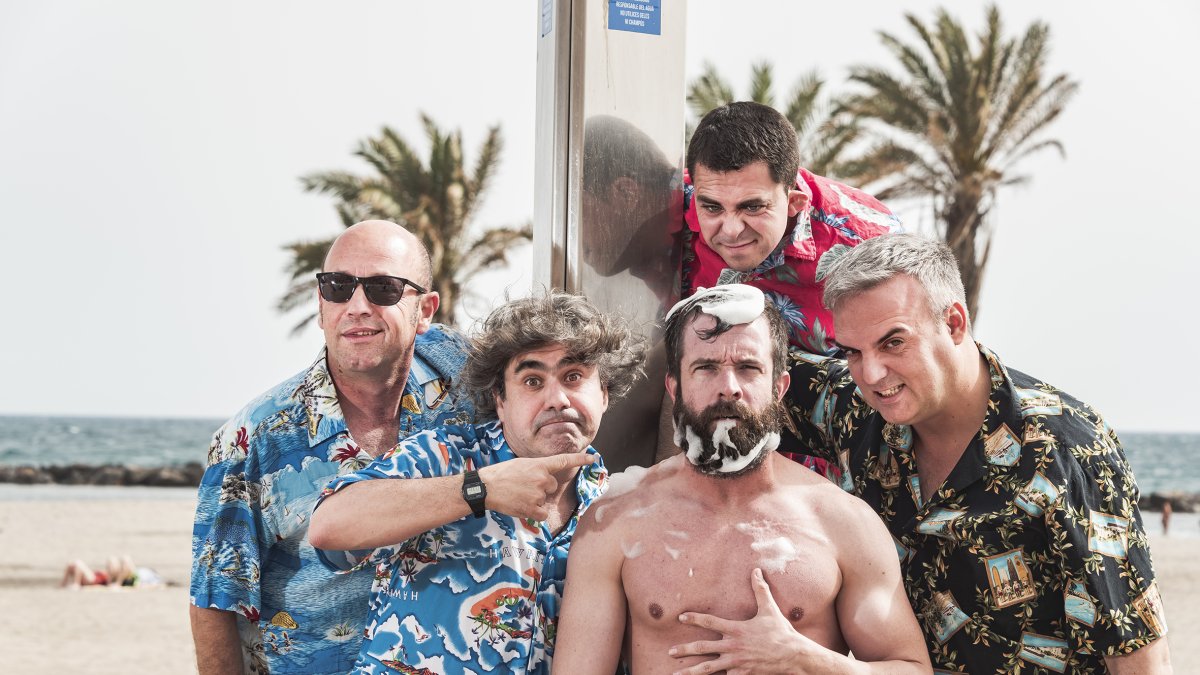 Personajes míticos se mezclan con caras nuevas en esta producción cómica.