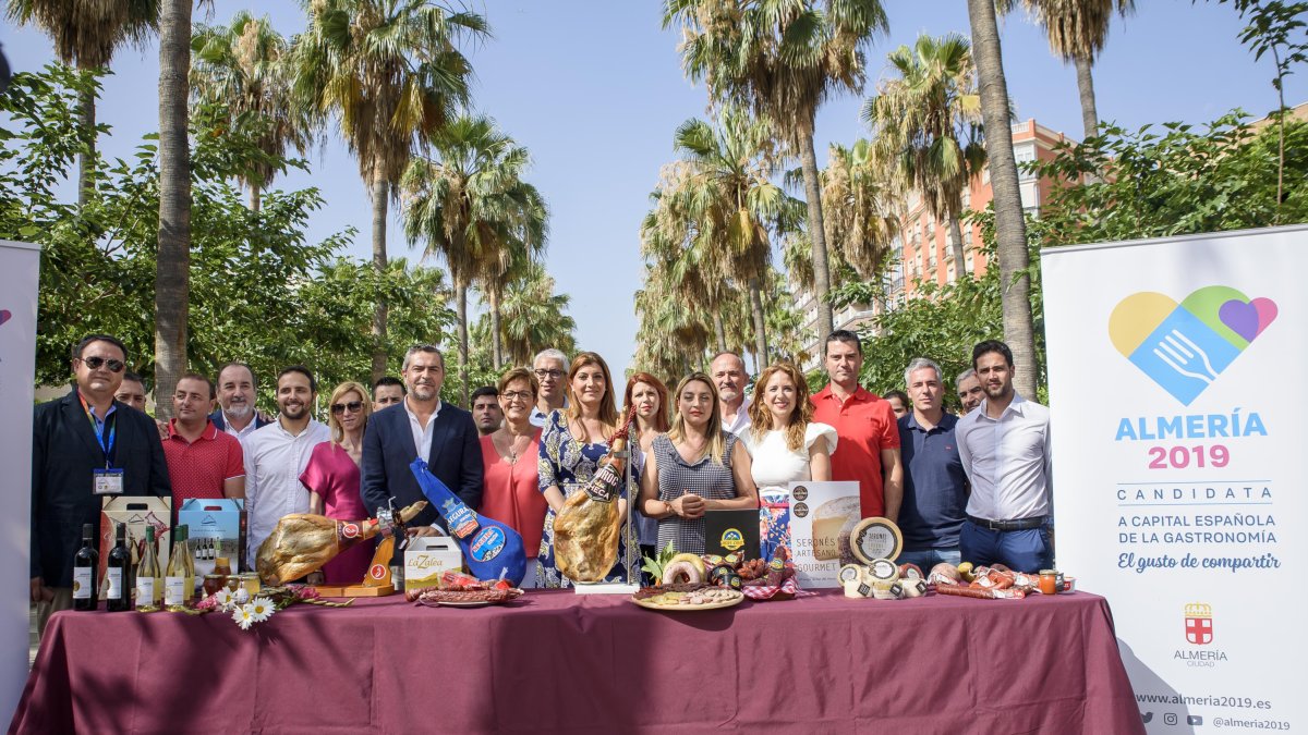 Presentación de la Feria del Jamón en Almería