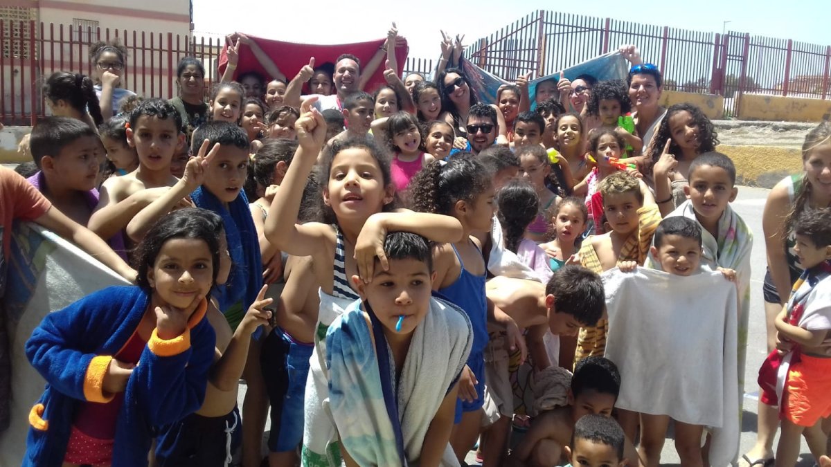 Decenas de niños de El Puche participarán este verano en los talleres y actividades que coordina la ong Movimiento por la Paz.