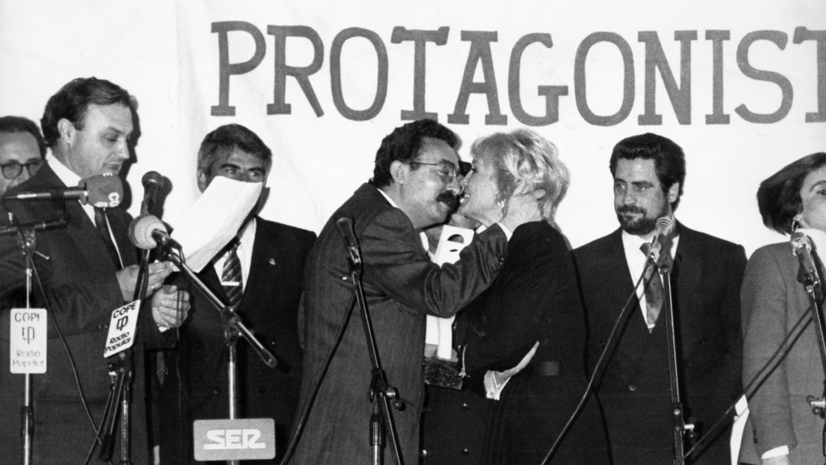 Encarna Sánchez fue protagonista del año 1986 de los premios que otorgaba LA VOZ.