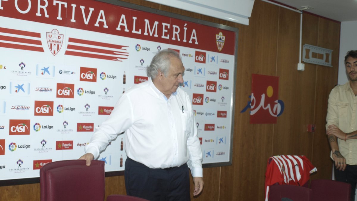 Alfonso García en rueda de prensa.