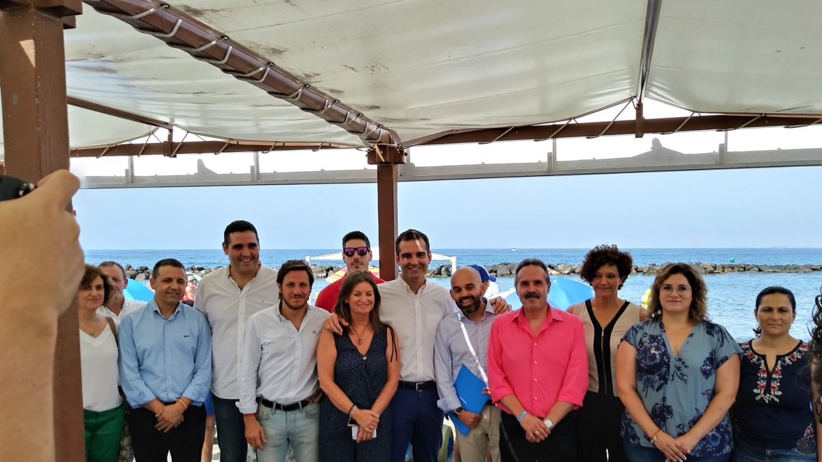 Presentación de la Guía de la accesibiidad de las playas de Almería, hoy en El Zapillo.